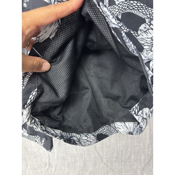 Maison Article Shoe Palace Men’s Size 2XL 6” Lined Shorts Black Printed Hybrid - Picture 3 of 7